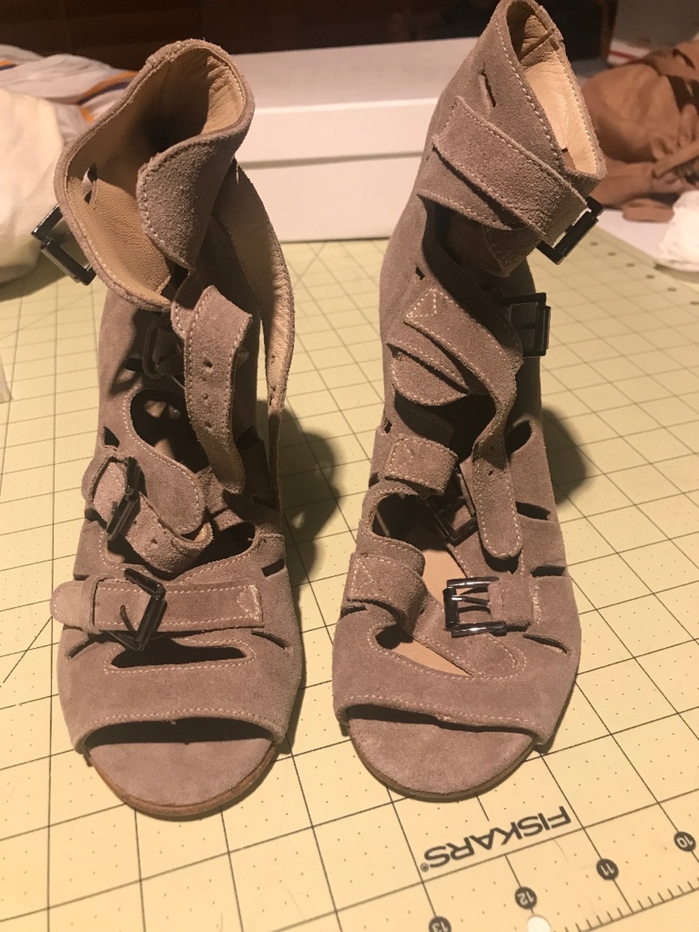 Surface to air ivory suede wedges 37 NEW UNWORN
